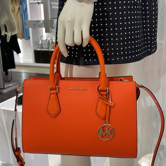 MICHAEL KORS
Sheila Md CZ Faux Saffiano Leather CZ Satchel Crossbody
POPPY
NWT - Picture 14 of 16
